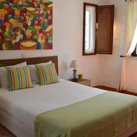 Pinhal- Beautiful Located In Quiet Area Nyaraló *