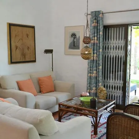 Pinhal- Beautiful Located In Quiet Area Nyaraló
