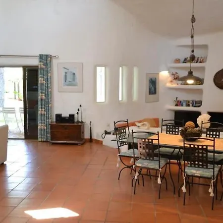 Pinhal- Beautiful Located In Quiet Area * Quarteira