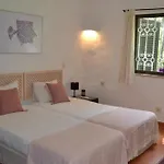 Pinhal- Beautiful Located In Quiet Area Ferienhaus Quarteira