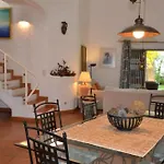Pinhal- Beautiful Located In Quiet Area Quarteira