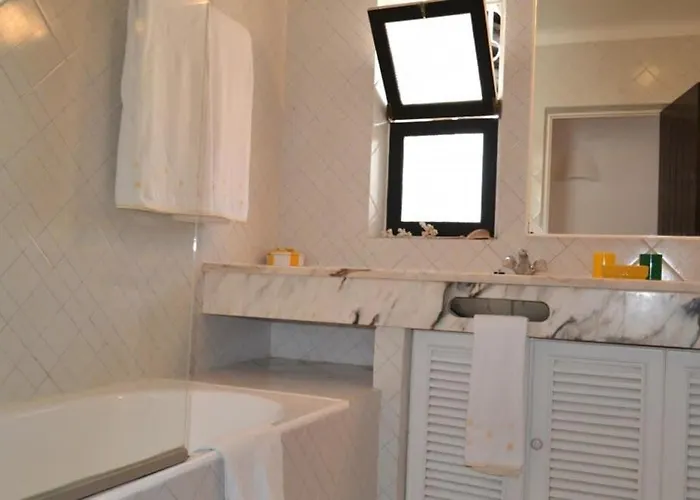Pinhal- Beautiful Located In Quiet Area *
