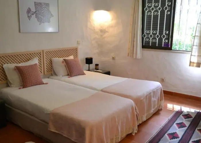 Pinhal- Beautiful Located In Quiet Area *